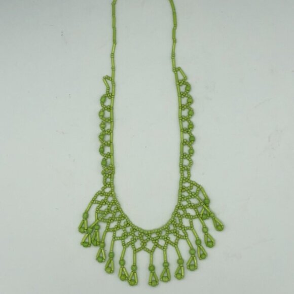 Vintage Lime Green Glass Bead Necklace - Picture 8 of 8